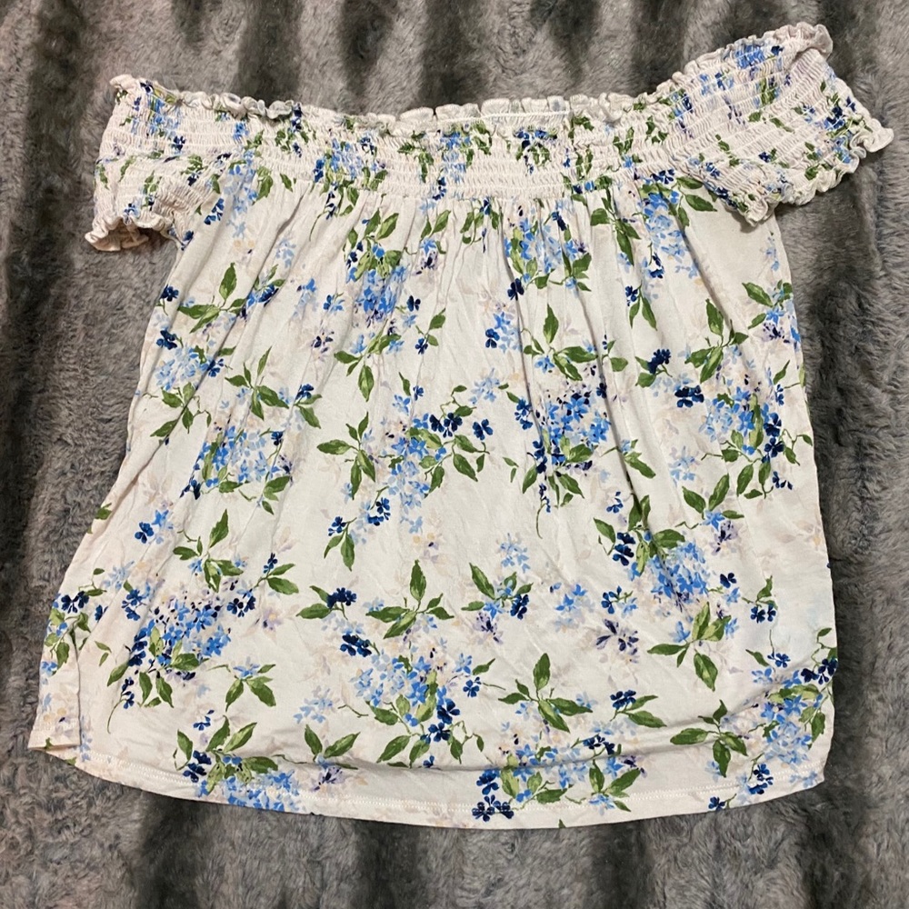 Off the sleeve top